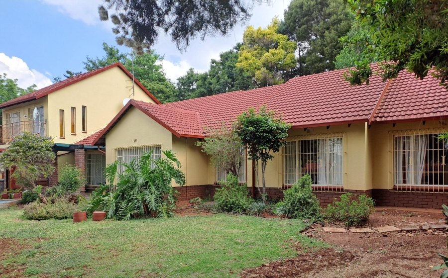 3 Bedroom Property for Sale in Wilro Park Gauteng