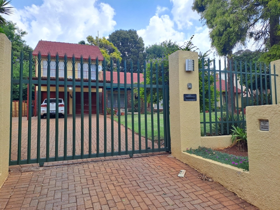 3 Bedroom Property for Sale in Wilro Park Gauteng