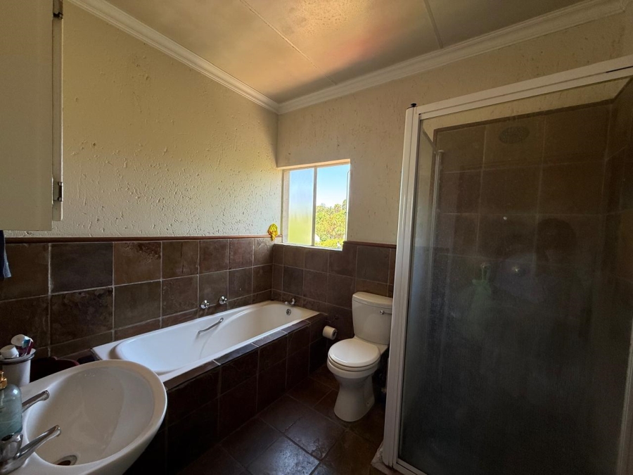 1 Bedroom Property for Sale in Weltevreden Park Gauteng
