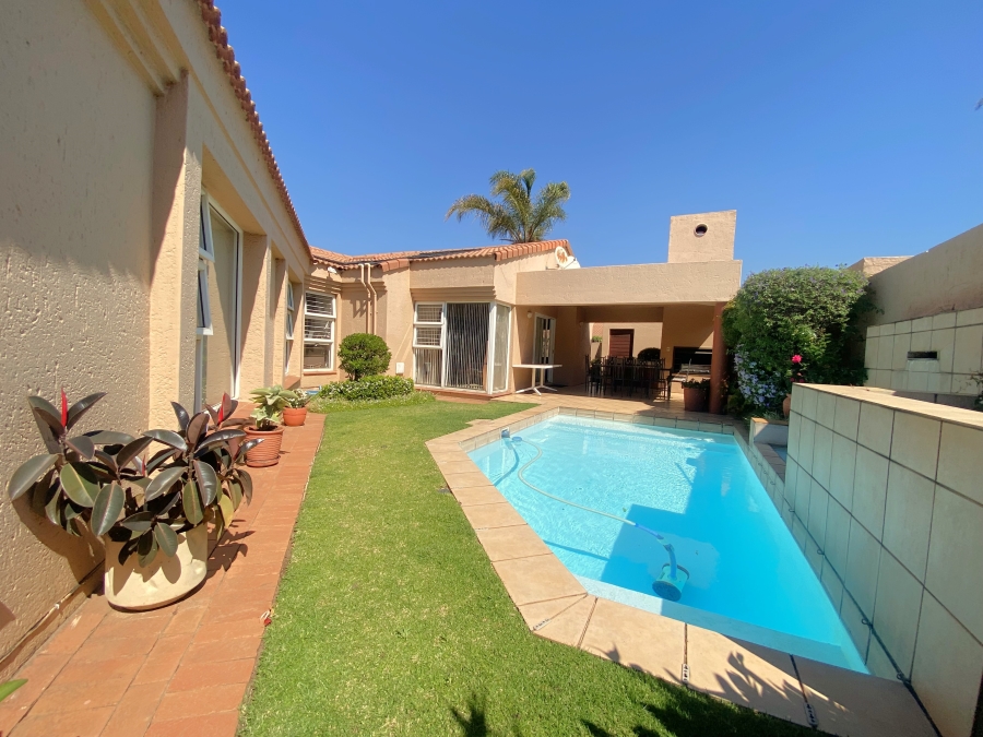 3 Bedroom Property for Sale in Monument Gauteng