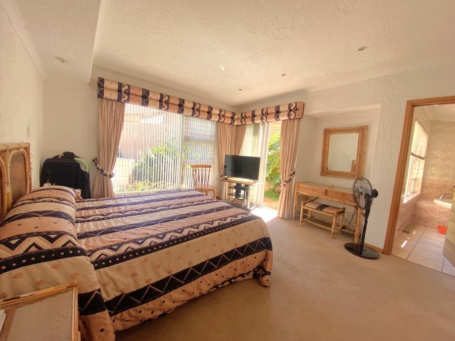 3 Bedroom Property for Sale in Monument Gauteng