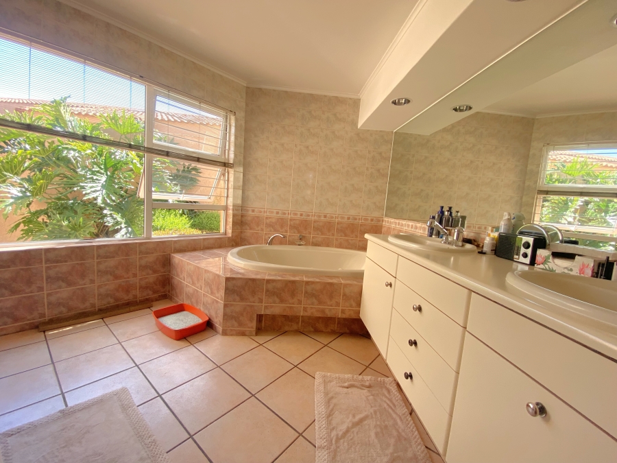 3 Bedroom Property for Sale in Monument Gauteng