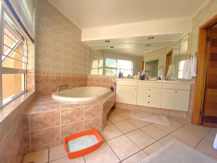 3 Bedroom Property for Sale in Monument Gauteng