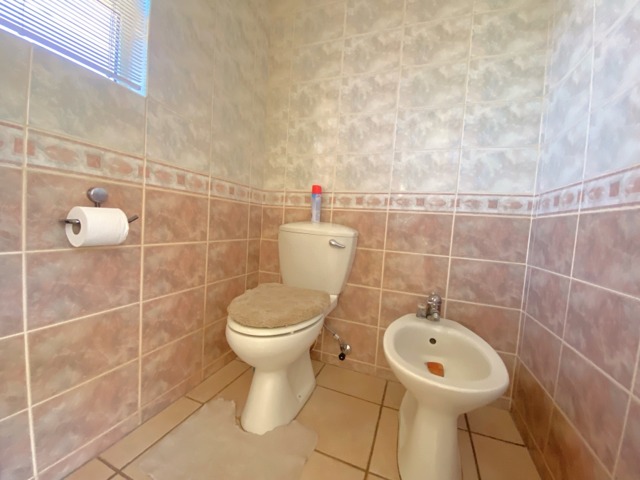3 Bedroom Property for Sale in Monument Gauteng