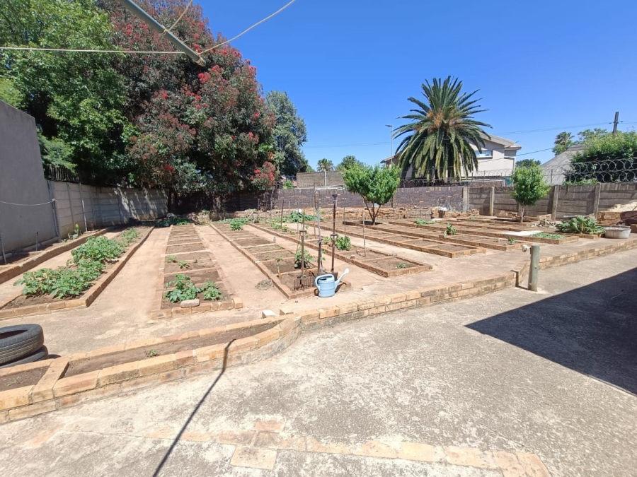 4 Bedroom Property for Sale in Homelake Gauteng