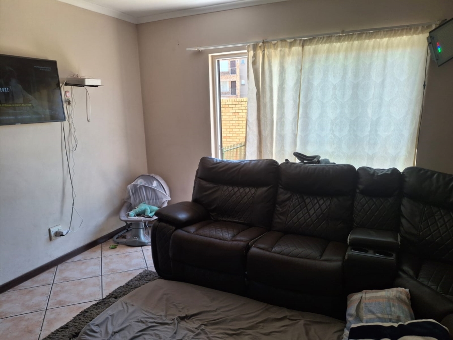 2 Bedroom Property for Sale in Greenhills Gauteng