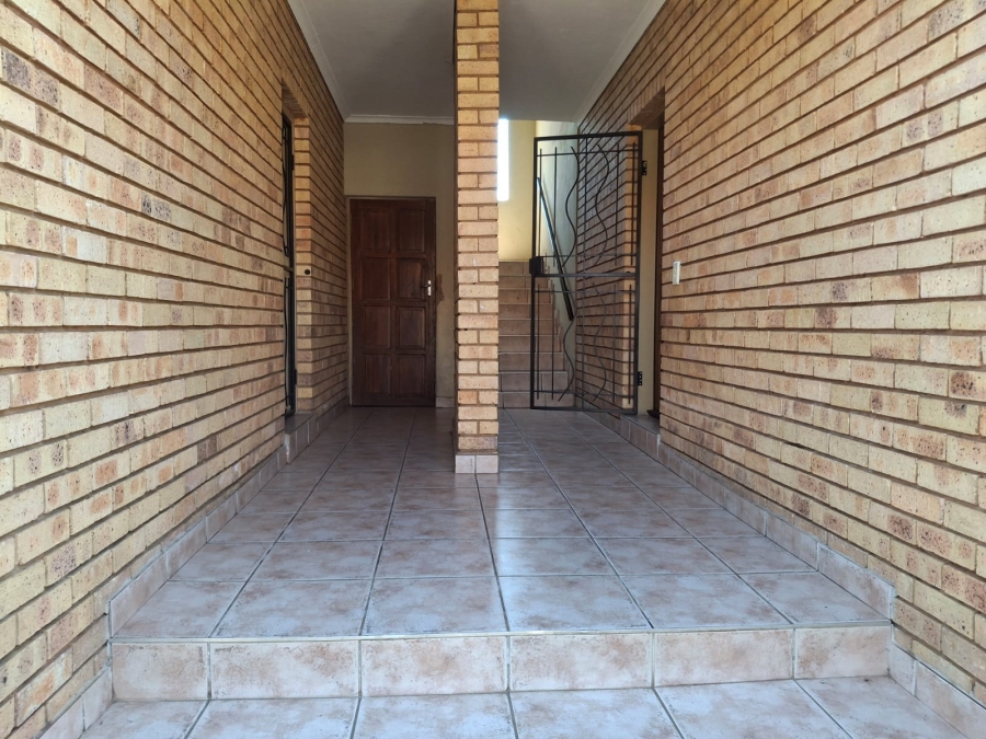 2 Bedroom Property for Sale in Greenhills Gauteng
