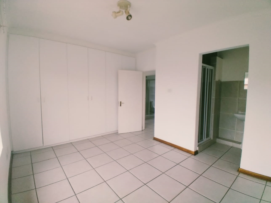 2 Bedroom Property for Sale in Fairland Gauteng