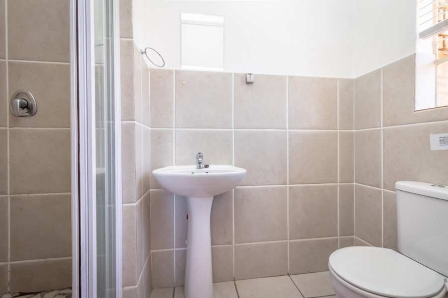 2 Bedroom Property for Sale in Fairland Gauteng