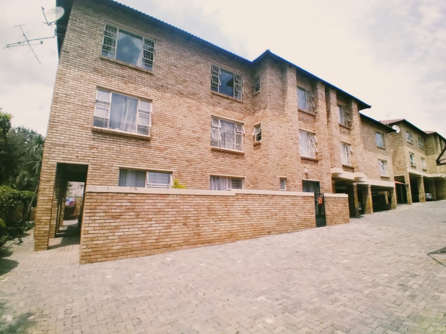 2 Bedroom Property for Sale in Fairland Gauteng