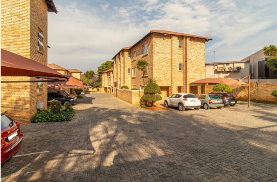 2 Bedroom Property for Sale in Fairland Gauteng