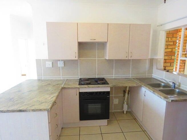 2 Bedroom Property for Sale in Fairland Gauteng