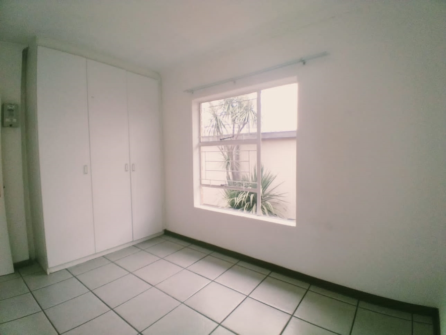 2 Bedroom Property for Sale in Fairland Gauteng