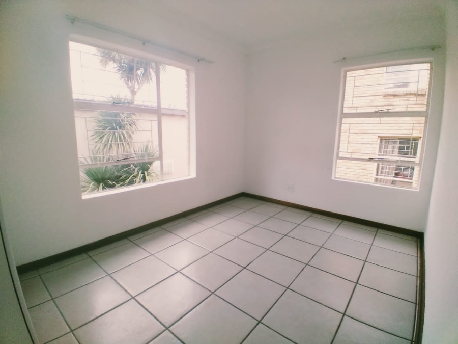 2 Bedroom Property for Sale in Fairland Gauteng