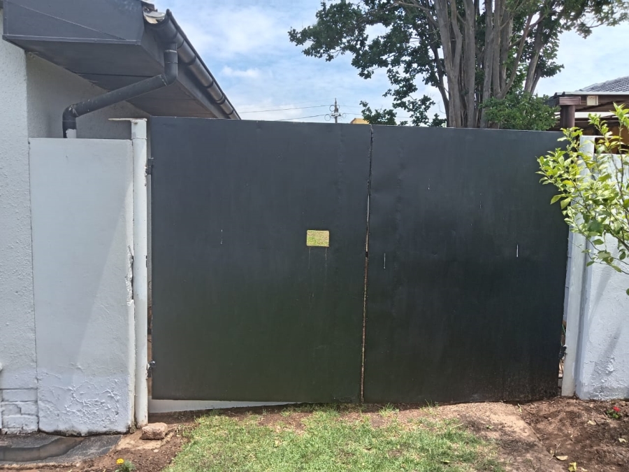 4 Bedroom Property for Sale in Sophiatown Gauteng