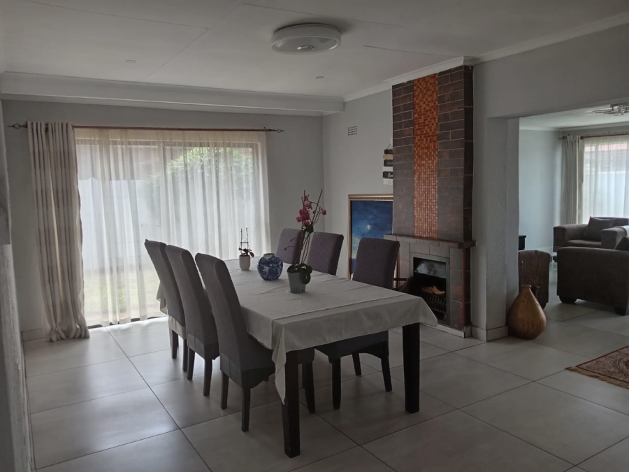 4 Bedroom Property for Sale in Sophiatown Gauteng
