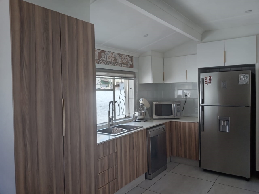 4 Bedroom Property for Sale in Sophiatown Gauteng