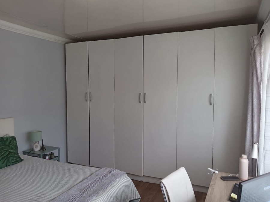 4 Bedroom Property for Sale in Sophiatown Gauteng