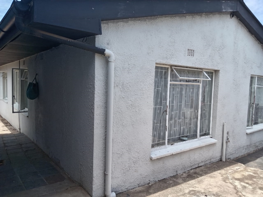 4 Bedroom Property for Sale in Sophiatown Gauteng