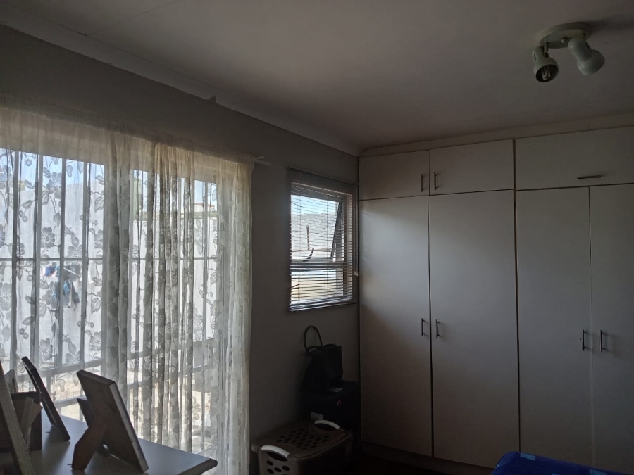 4 Bedroom Property for Sale in Sophiatown Gauteng