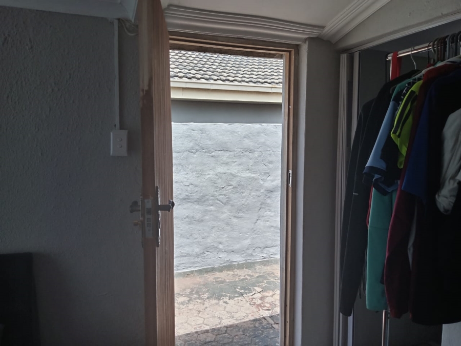 4 Bedroom Property for Sale in Sophiatown Gauteng