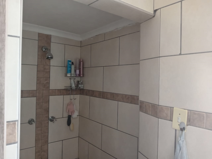 4 Bedroom Property for Sale in Sophiatown Gauteng