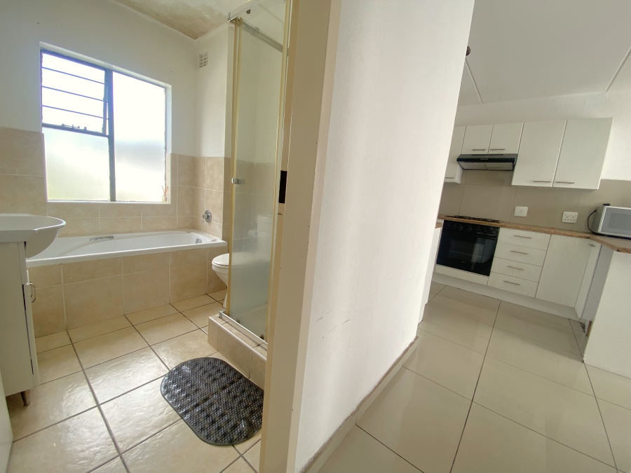 2 Bedroom Property for Sale in Weltevreden Park Gauteng