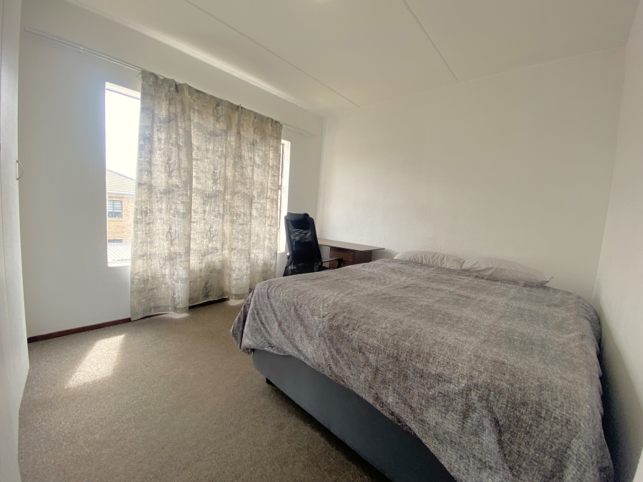 2 Bedroom Property for Sale in Weltevreden Park Gauteng