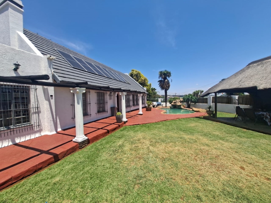 5 Bedroom Property for Sale in Krugersdorp North Gauteng