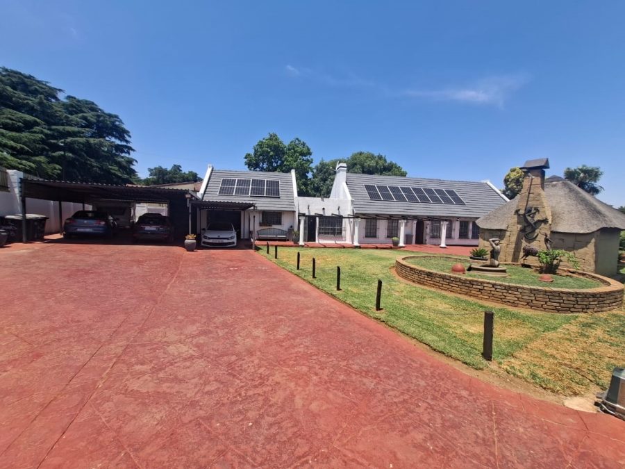 5 Bedroom Property for Sale in Krugersdorp North Gauteng
