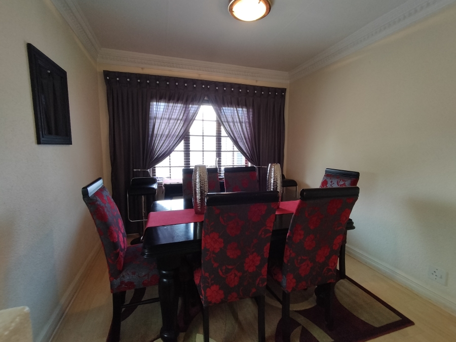 4 Bedroom Property for Sale in Florida Park Gauteng