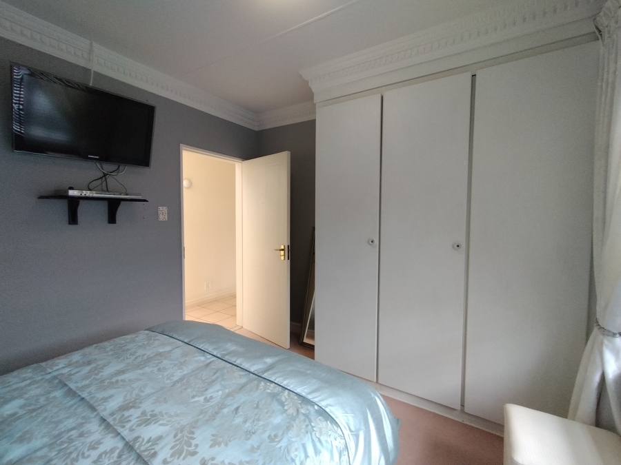 4 Bedroom Property for Sale in Florida Park Gauteng