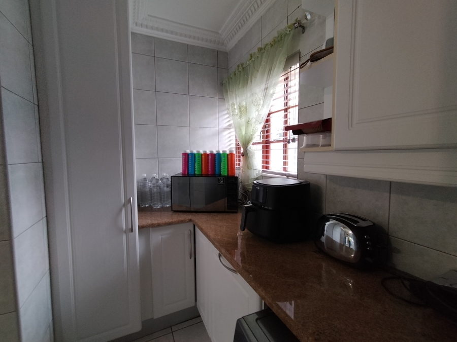 4 Bedroom Property for Sale in Florida Park Gauteng