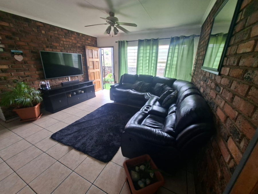 3 Bedroom Property for Sale in Rangeview Gauteng