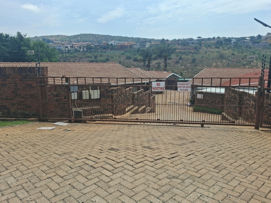 3 Bedroom Property for Sale in Rangeview Gauteng