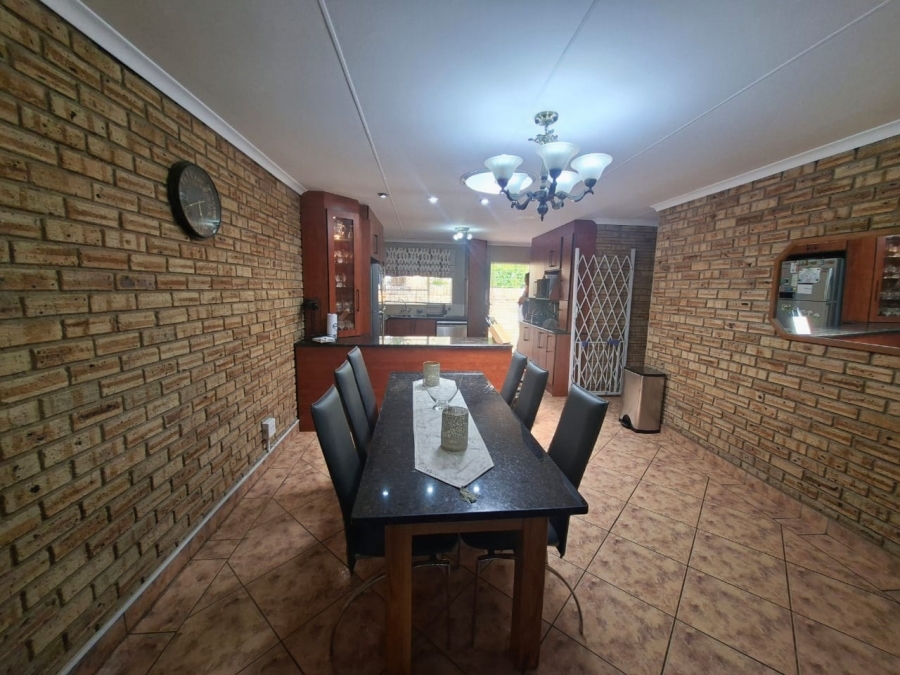 3 Bedroom Property for Sale in Noordheuwel Gauteng