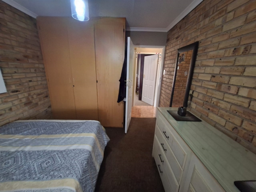 3 Bedroom Property for Sale in Noordheuwel Gauteng