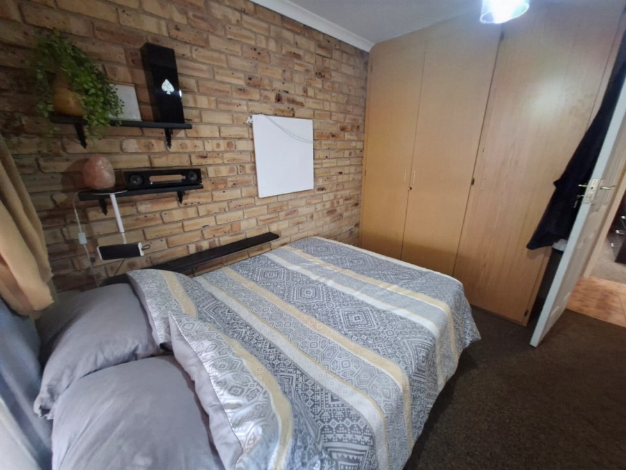 3 Bedroom Property for Sale in Noordheuwel Gauteng