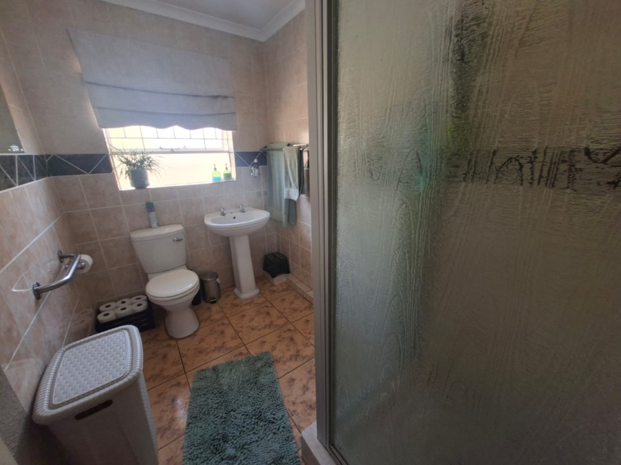 3 Bedroom Property for Sale in Noordheuwel Gauteng
