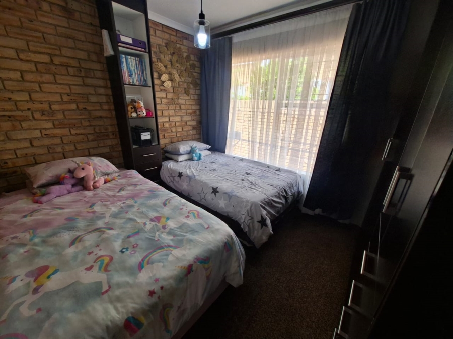 3 Bedroom Property for Sale in Noordheuwel Gauteng