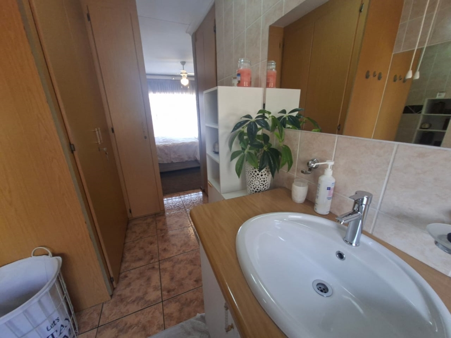 3 Bedroom Property for Sale in Noordheuwel Gauteng