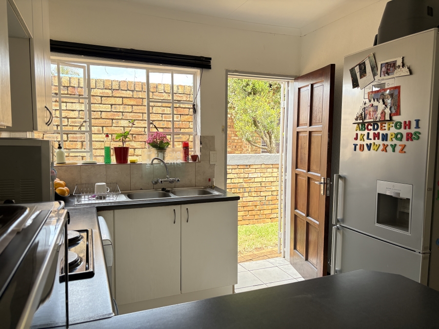 2 Bedroom Property for Sale in Honeydew Ridge Gauteng