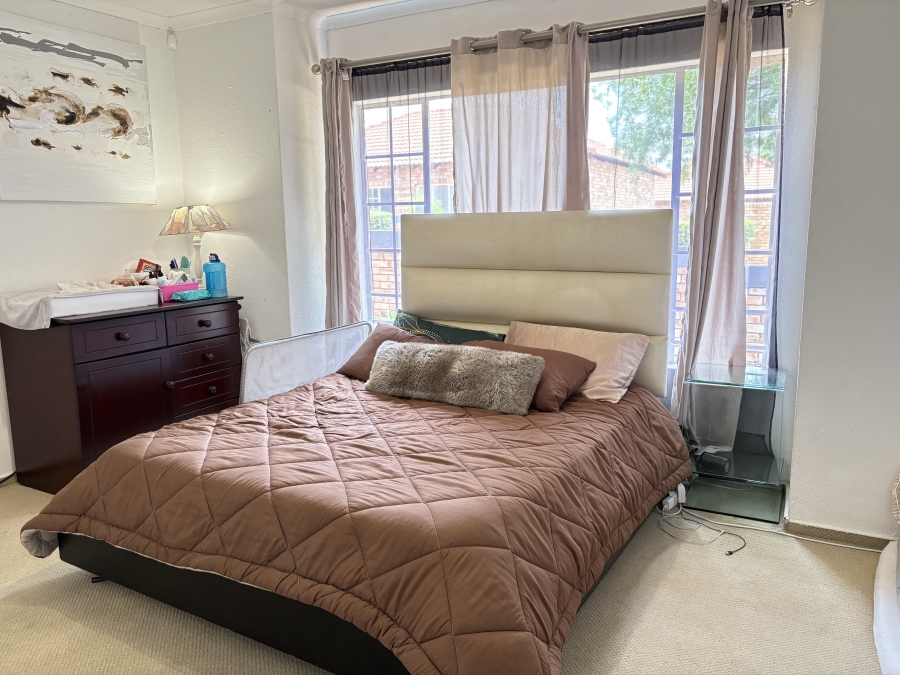 2 Bedroom Property for Sale in Honeydew Ridge Gauteng