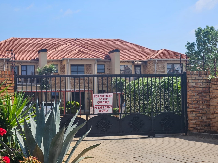 2 Bedroom Property for Sale in Randpoort Gauteng