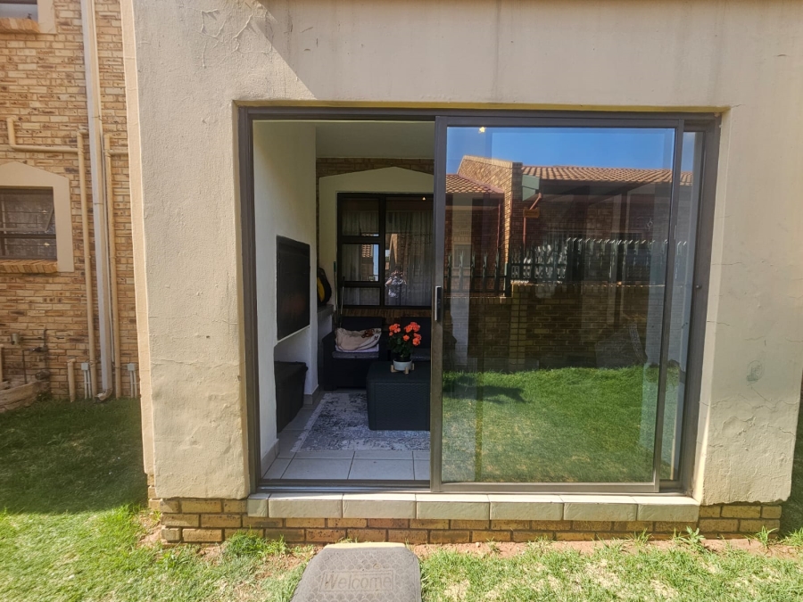 2 Bedroom Property for Sale in Randpoort Gauteng
