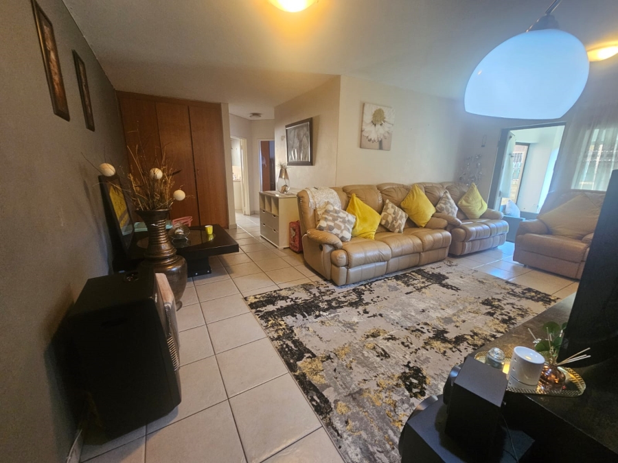 2 Bedroom Property for Sale in Randpoort Gauteng