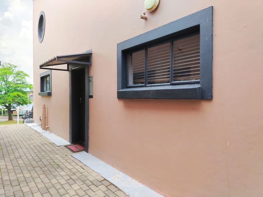 To Let 3 Bedroom Property for Rent in Helderkruin Gauteng