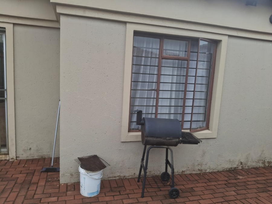 3 Bedroom Property for Sale in Greenhills Gauteng