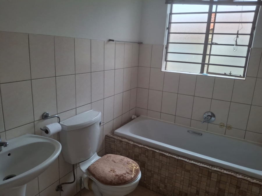 3 Bedroom Property for Sale in Greenhills Gauteng