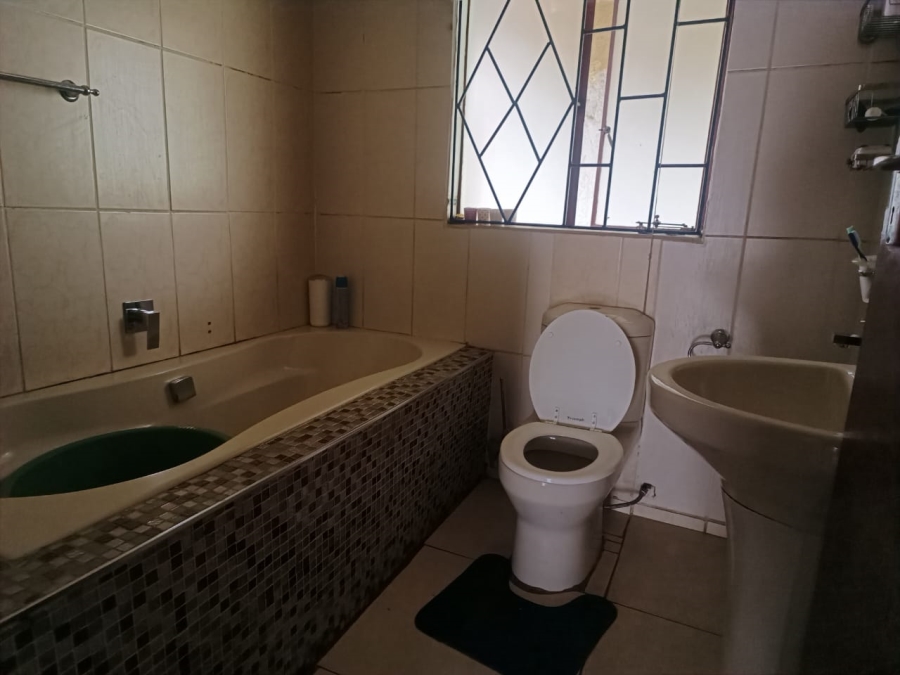 2 Bedroom Property for Sale in Toekomsrus Gauteng